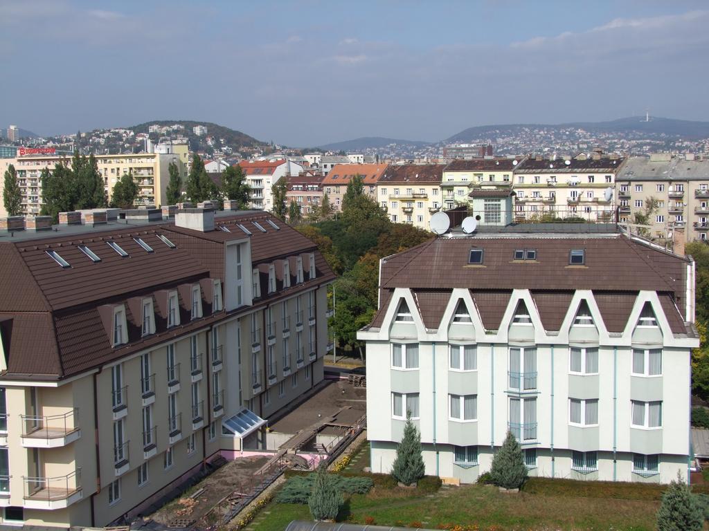 Hotel Bara Junior Budapeste Exterior foto