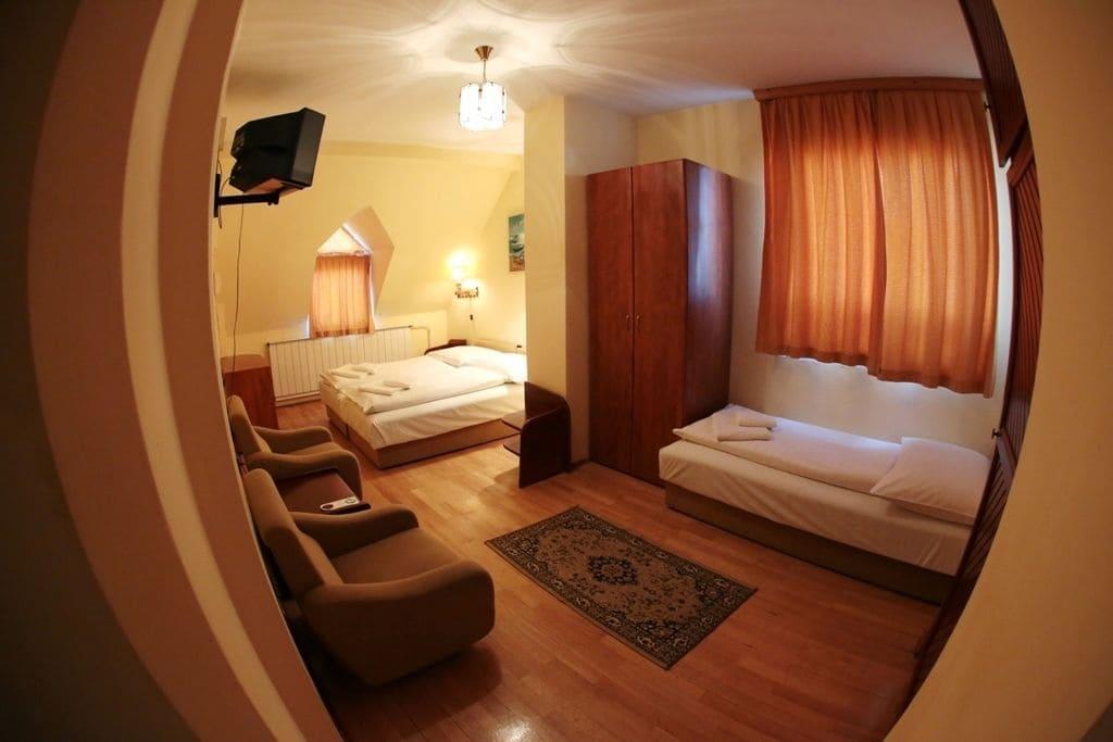 Hotel Bara Junior Budapeste Exterior foto