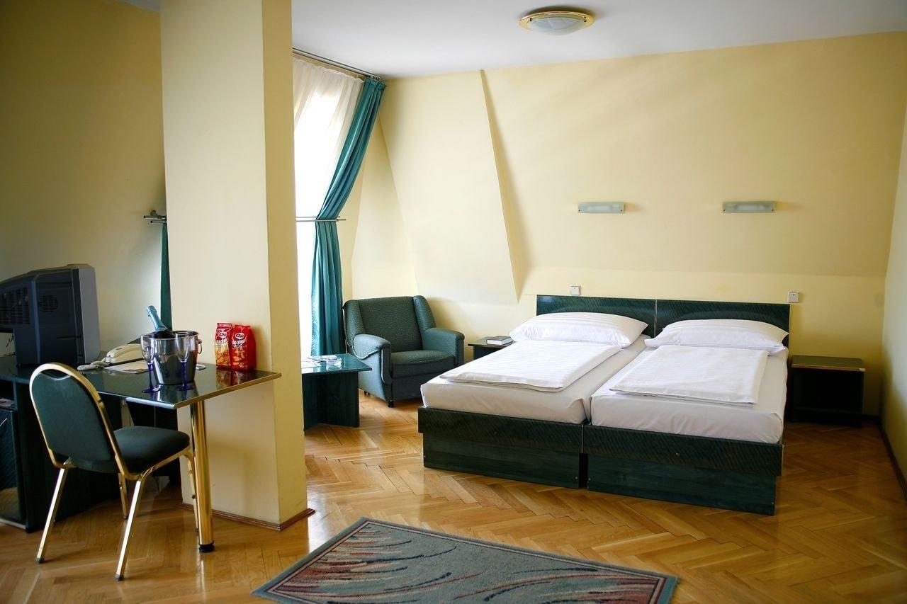 Hotel Bara Junior Budapeste Exterior foto