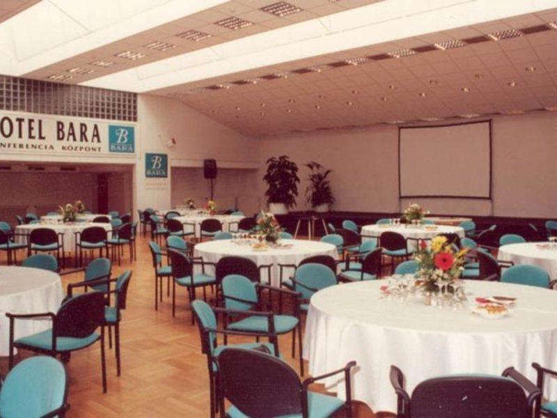 Hotel Bara Junior Budapeste Exterior foto